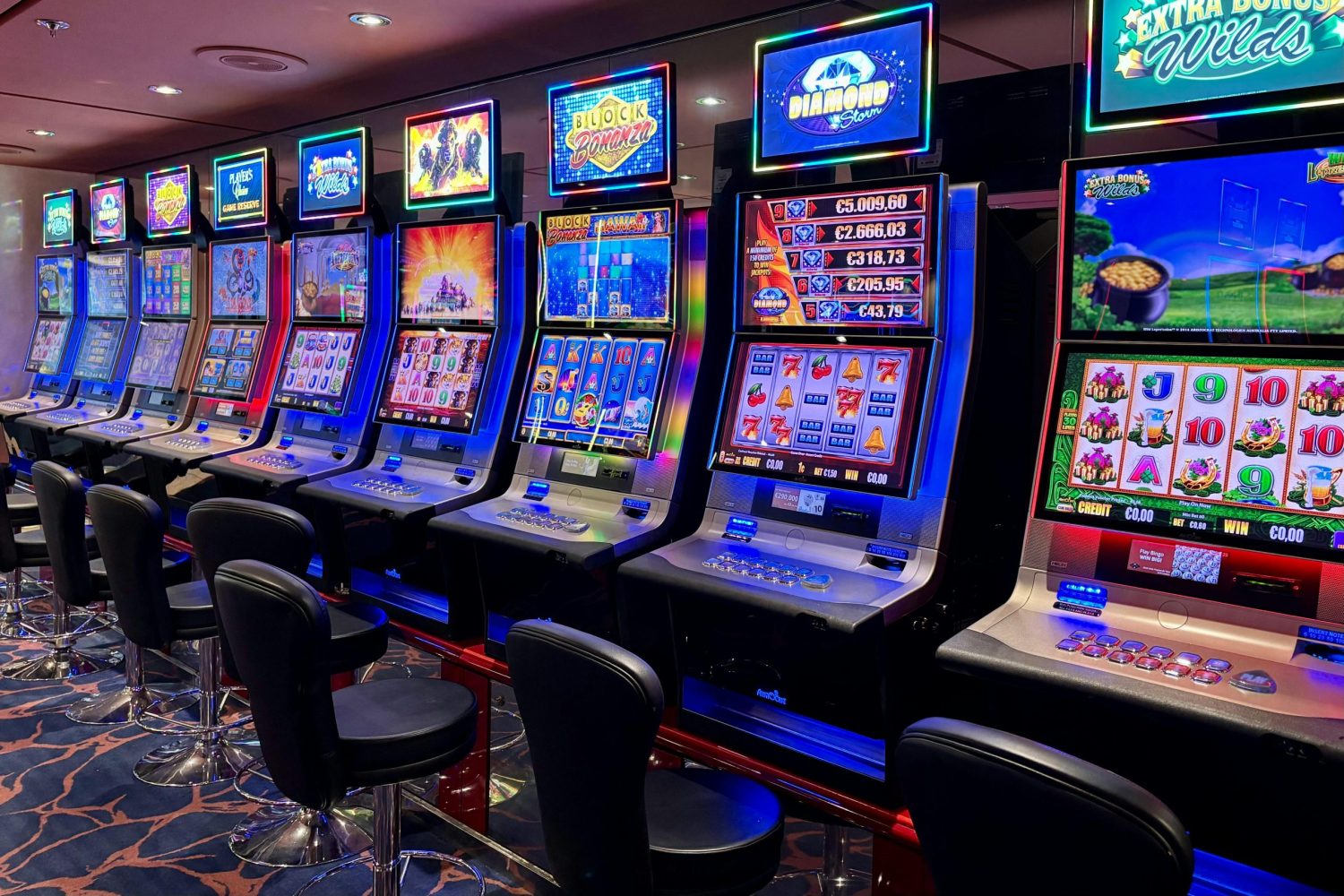 pexels-vanessa-valkhof-305712-29790831 slot machine